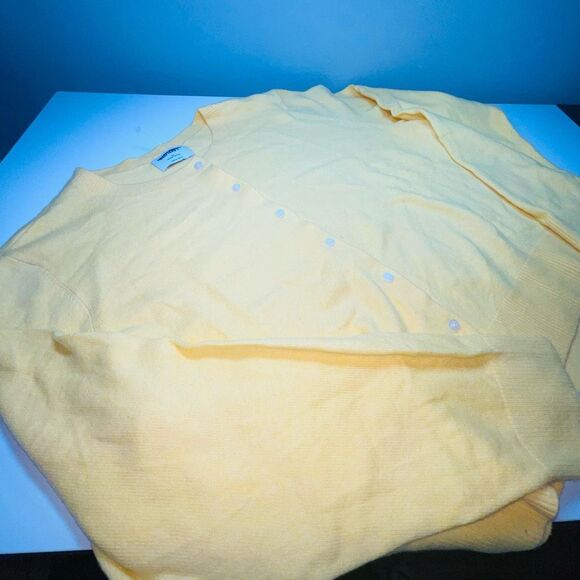 Old Navy Sweaters - Old Navy plus size yellow cardigan nwot￼